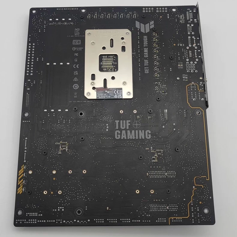 TUF GAMING X670E-PLUS WIFI TUF - Esports Gaming Platform avaliação e preço